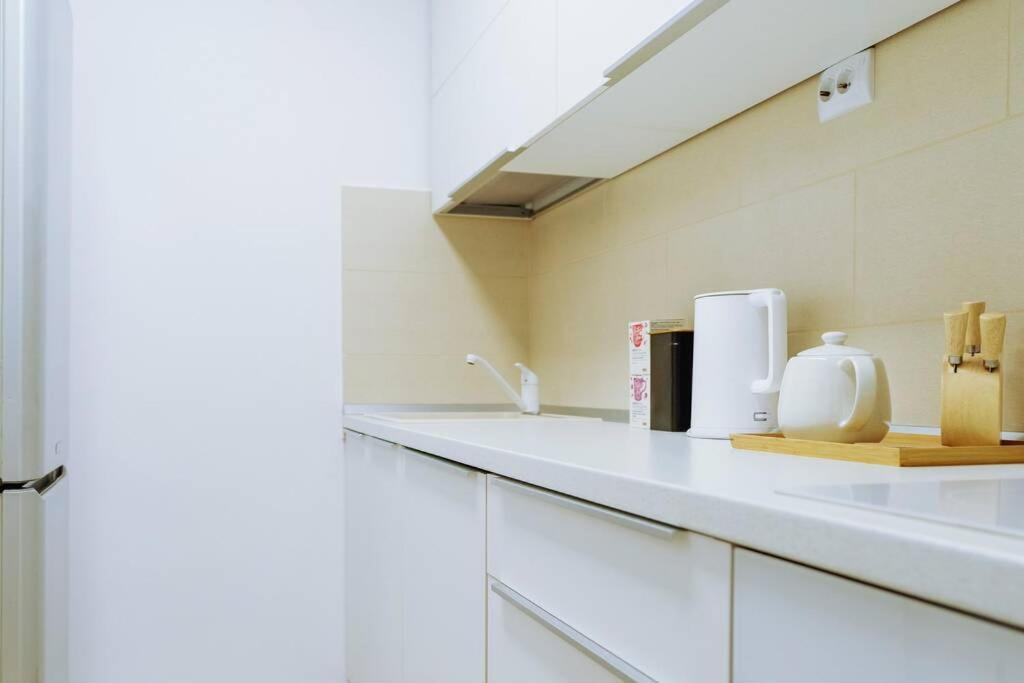 Elegant Vibes Apartment Next To Obor Market บูคาเรสต์ ภายนอก รูปภาพ