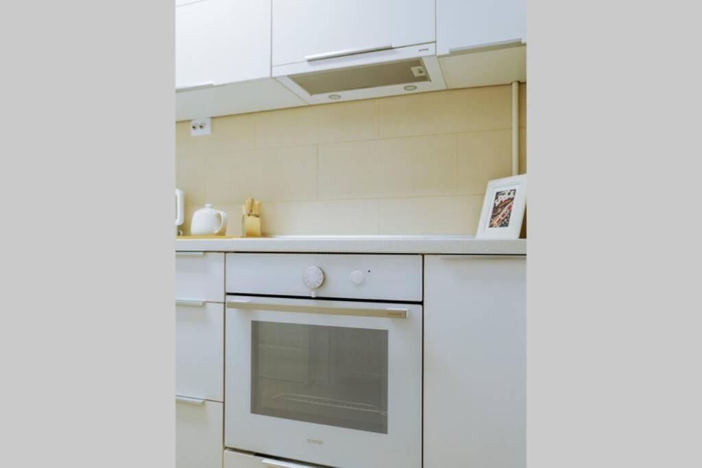 Elegant Vibes Apartment Next To Obor Market บูคาเรสต์ ภายนอก รูปภาพ