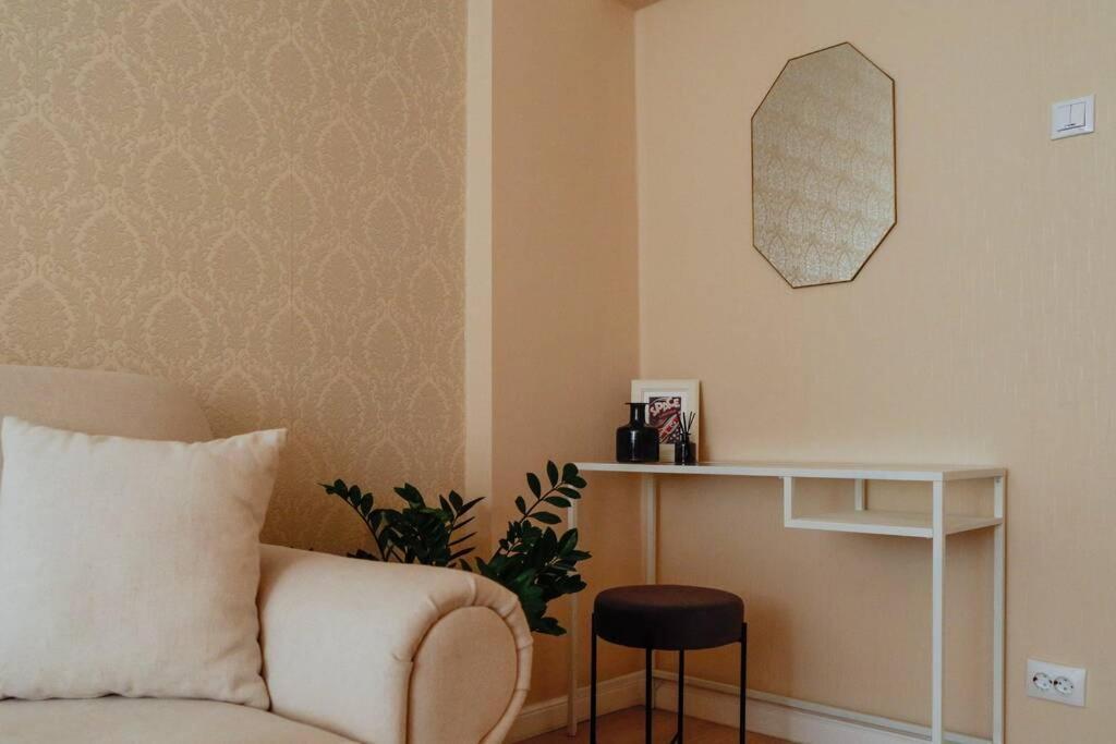 Elegant Vibes Apartment Next To Obor Market บูคาเรสต์ ภายนอก รูปภาพ