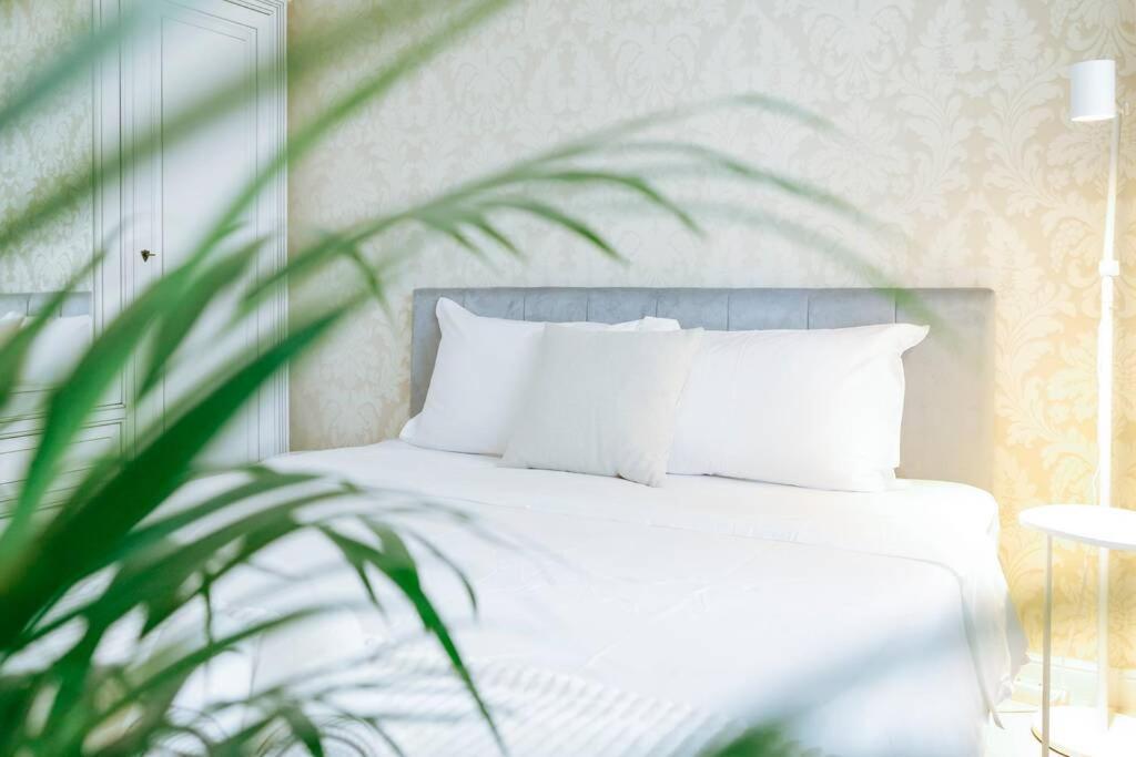 Elegant Vibes Apartment Next To Obor Market บูคาเรสต์ ภายนอก รูปภาพ