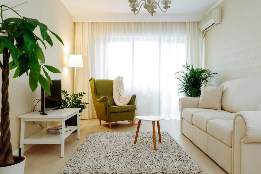 Elegant Vibes Apartment Next To Obor Market บูคาเรสต์ ภายนอก รูปภาพ